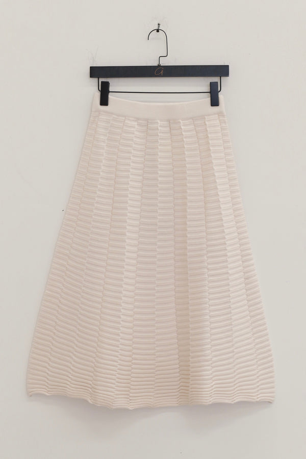 SWAYING 25 Autumn and Winter Pleated Textured Wool Swing Skirt SW-SW25AW3B06-BAI White
